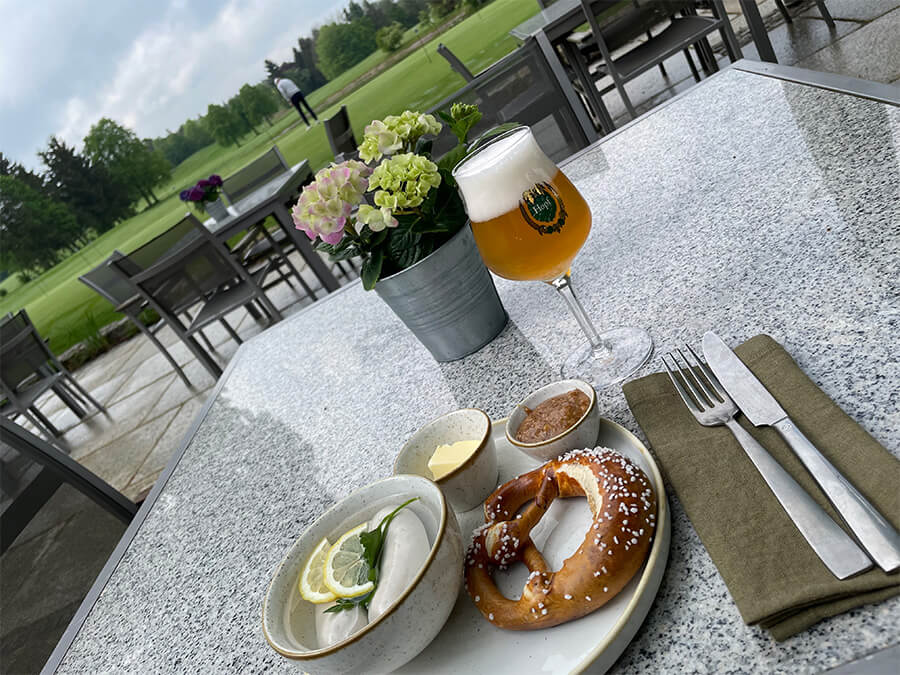 Weißwürste genießen bei Jaegers - das Restaurant
